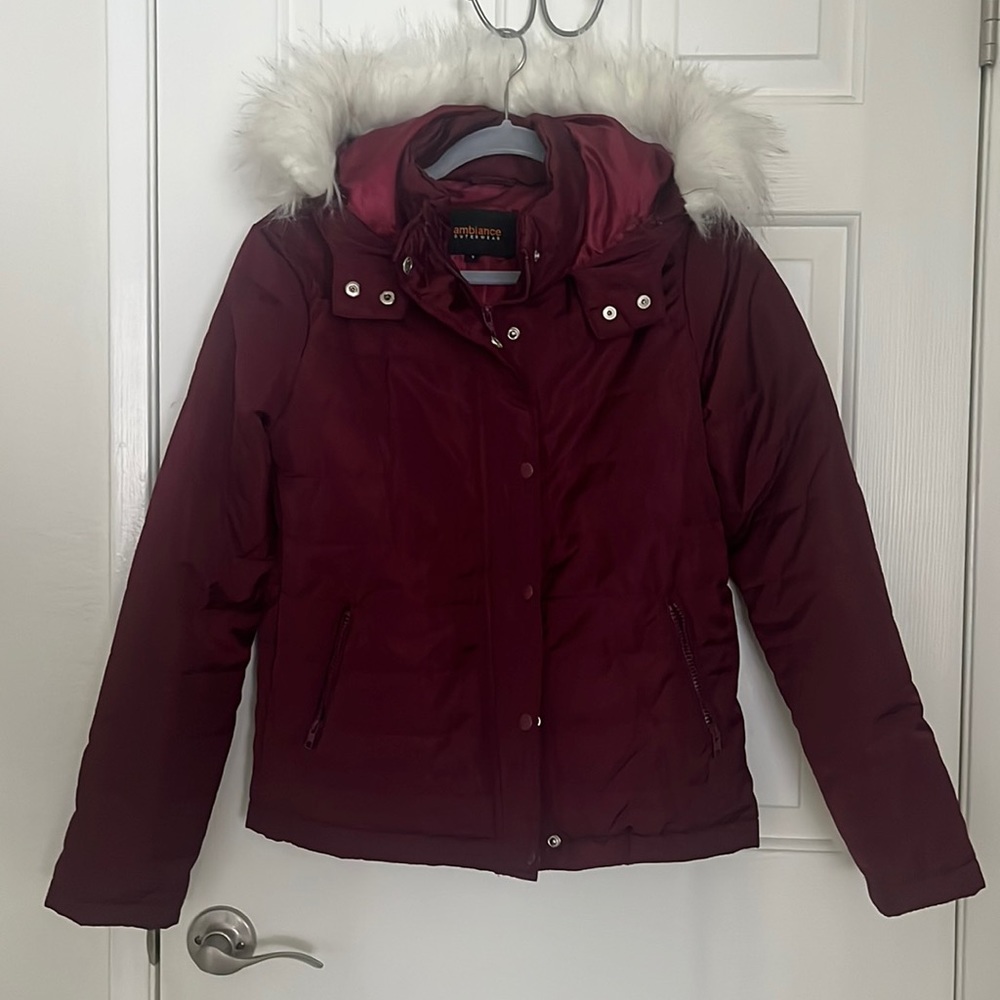APPAREL BRAND burgundy PUFFER JACKET with fur hood. It’s fun and cute style.
